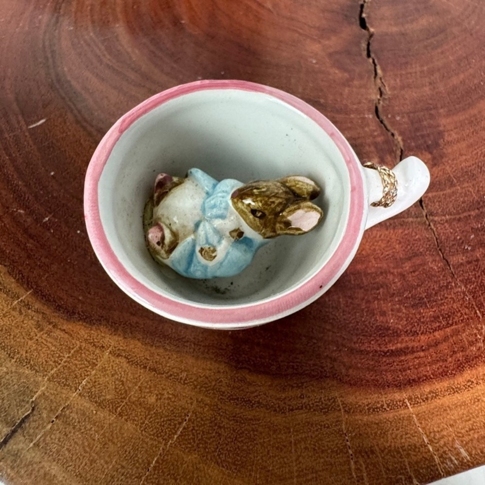 Vtg 1990 Schmid Beatrix Potter Peter Rabbit Teacup Ornament Ceramic Pink White - Picture 2 of 6